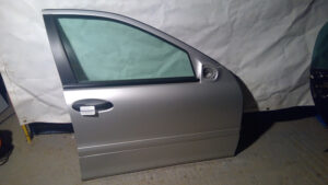 MERCEDES C 200 4D 2003-2007 ΠΟΡΤΑ ΕΜΠΡΟΣ R ΑΣΗΜΙ 100€
