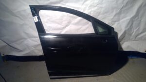 RENAULT CLIO 2013-2016 5D ΠΟΡΤΑ ΕΜΠΡΟΣ R ΜΑΥΡΗ 200€
