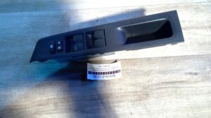 TOYOTA YARIS 2014-2017 5D ΠΟΛΛΑΠΛΟΣ ΔΙΑΚΟΠΤΗΣ ΠΑΡΑΘΥΡΩΝ L 15PIN 74232-0Β340